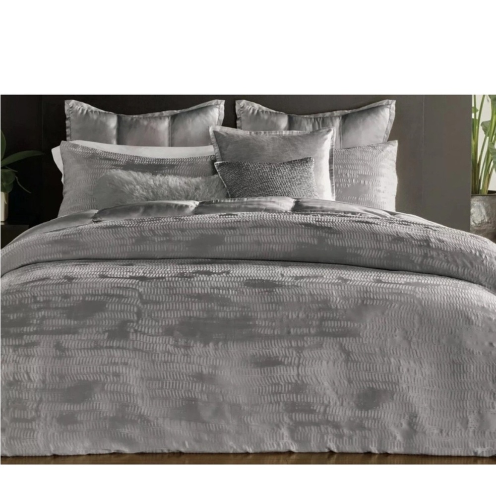 Elegant Donna Karan Vapor Duvet Gray duvet